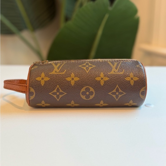 Louis Vuitton ‘Monogram Trousse Ronde 20 pouch’ - Picture 1 of 7
